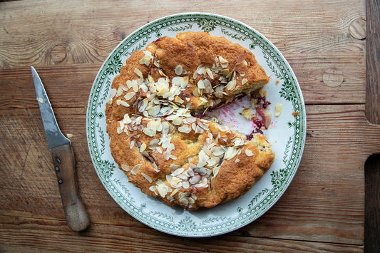 Blackberry and Pear Cake with Flaked Almonds