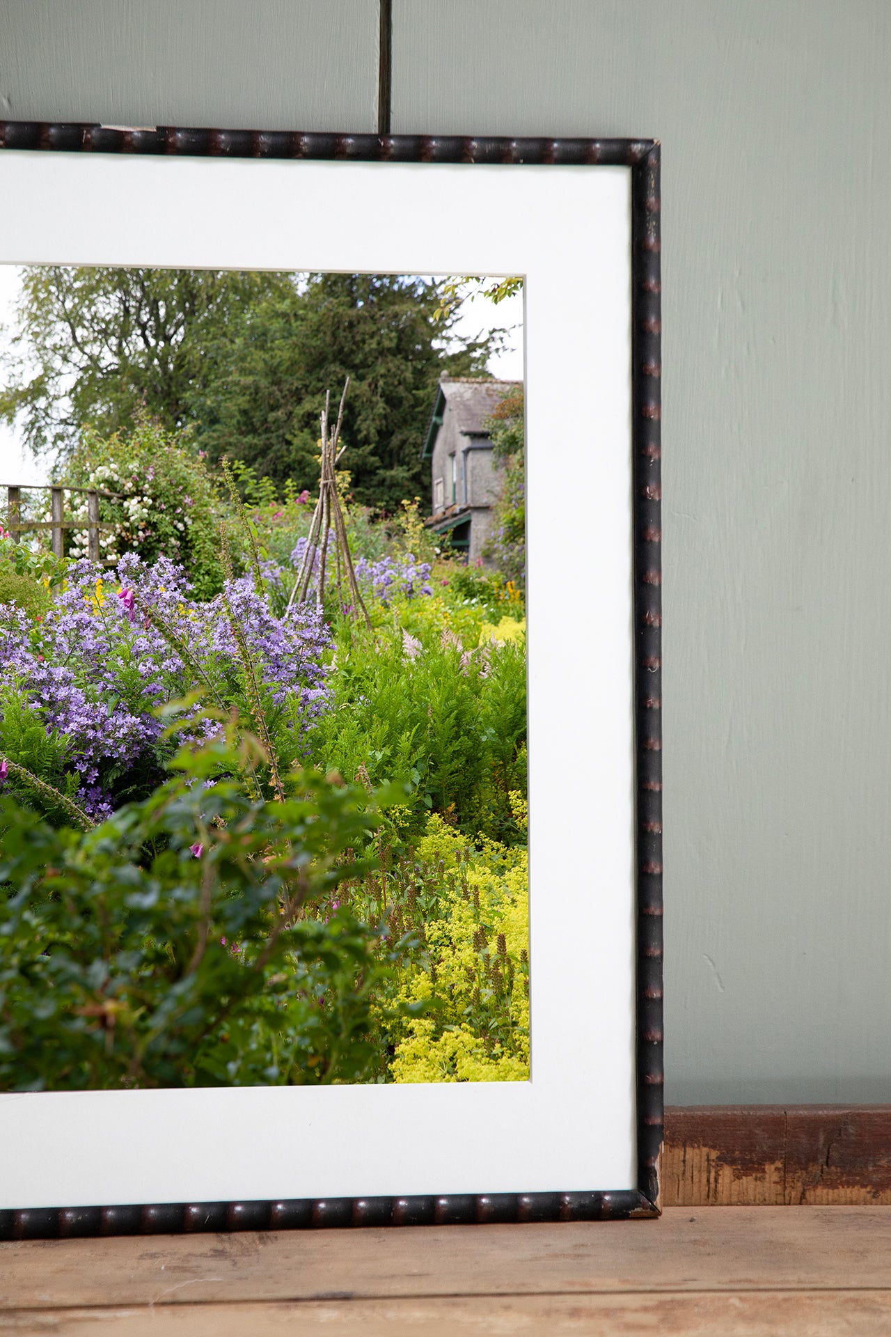The Cottage Garden at Hill Top, ingelijst